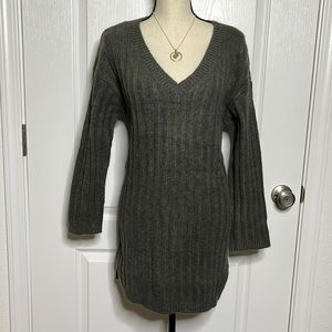 BB Dakota Steve Madden long sweater
